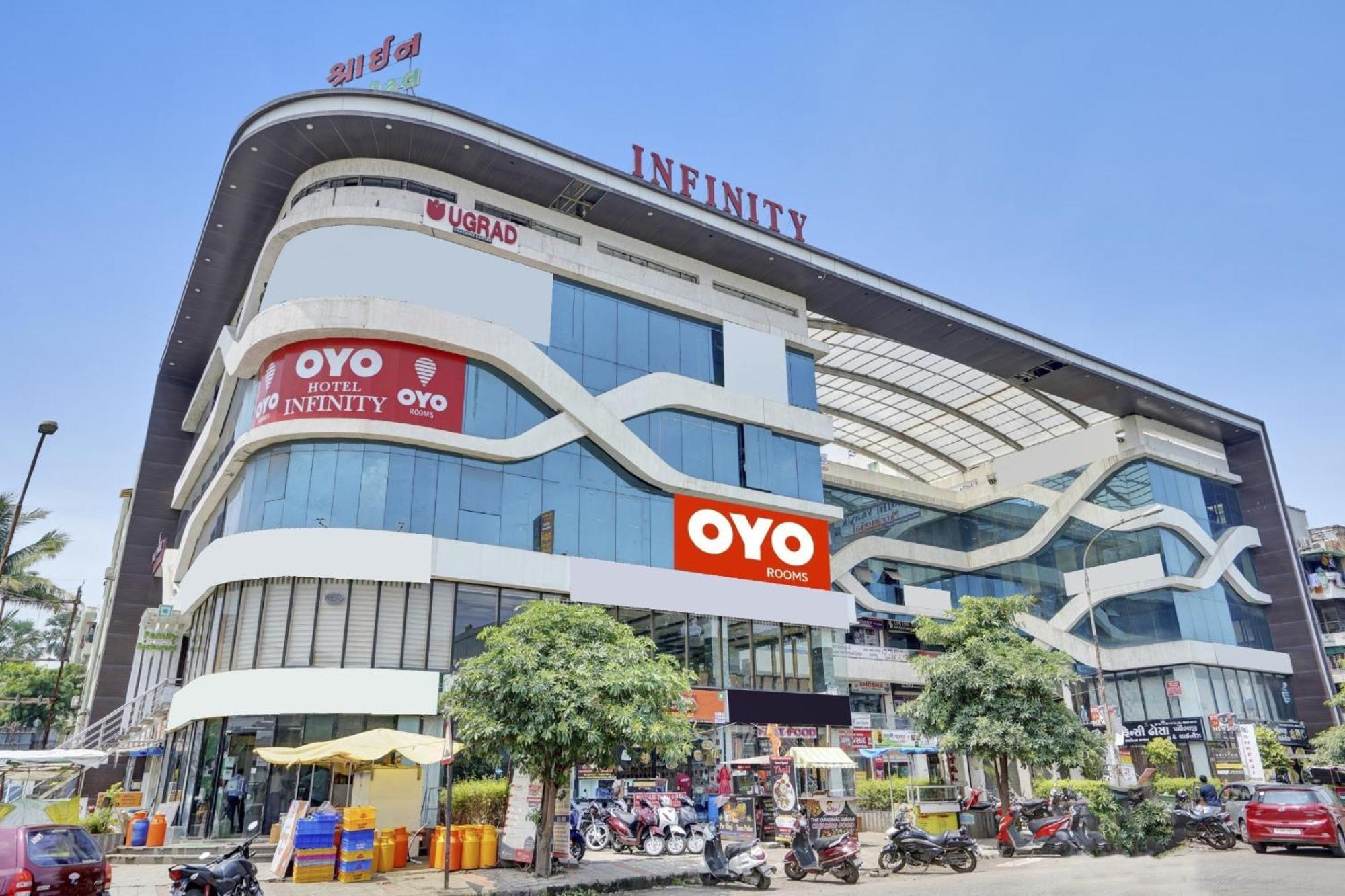 Hotel O Infinity سورات المظهر الخارجي الصورة